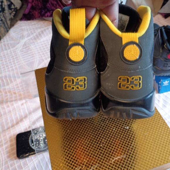 Men Jordan 9 Yellow Black Size 9 - Picture 11 of 12